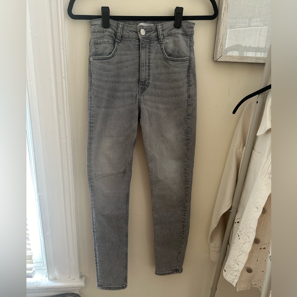 Light wash grey Zara skinny jeans